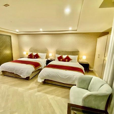 Shelton Hotel Mardan Esterno foto