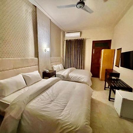 Shelton Hotel Mardan Esterno foto