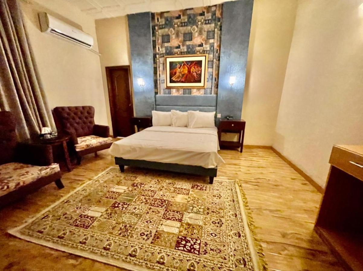 Shelton Hotel Mardan Esterno foto