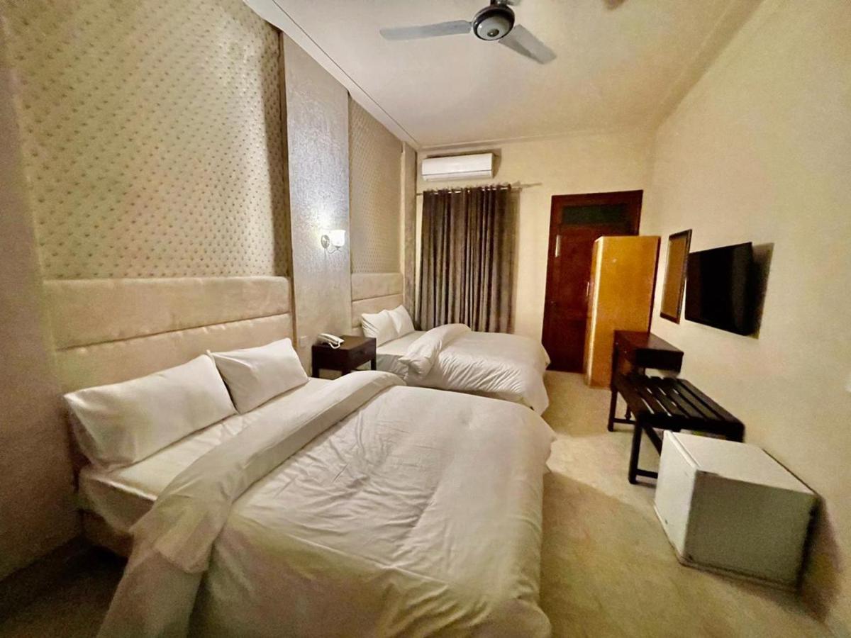 Shelton Hotel Mardan Esterno foto